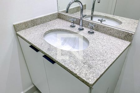 Banheiro de kitnet/studio para alugar com 1 quarto, 33m² em Belenzinho, São Paulo