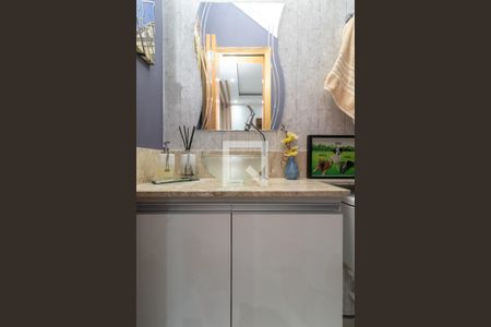 Casa de condomínio à venda com 100m², 2 quartos e 2 vagasLavabo