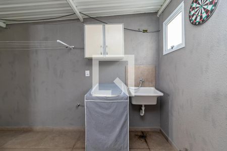 Casa de condomínio à venda com 100m², 2 quartos e 2 vagasÁrea de Serviço