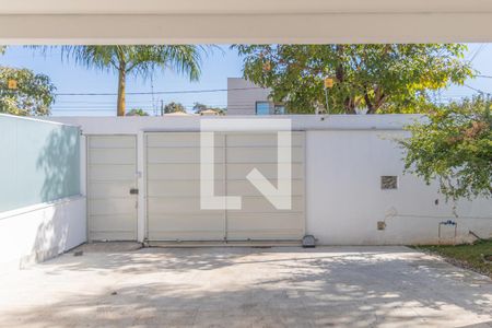 Casa à venda com 280m², 3 quartos e 4 vagasGaragem