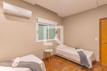 Casa à venda com 280m², 3 quartos e 4 vagasQuarto 2