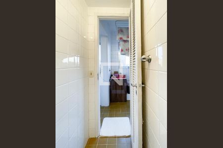 Apartamento à venda com 96m², 2 quartos e 1 vaga Apartamento à venda com 96m², 2 quartos e 1 vagaBanheiro de Serviço