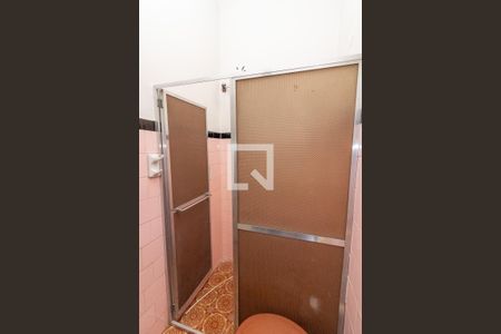 Casa à venda com 300m², 2 quartos e 3 vagas Casa à venda com 300m², 2 quartos e 3 vagasBanheiro