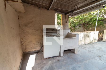 Casa à venda com 300m², 2 quartos e 3 vagas Casa à venda com 300m², 2 quartos e 3 vagasÁrea de Serviço