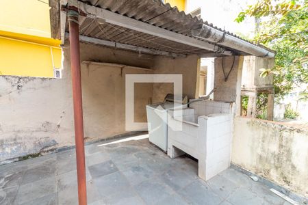 Casa à venda com 300m², 2 quartos e 3 vagas Casa à venda com 300m², 2 quartos e 3 vagasÁrea de Serviço