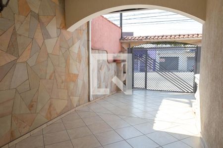 Casa à venda com 180m², 4 quartos e 3 vagas Casa à venda com 180m², 4 quartos e 3 vagasÁrea externa
