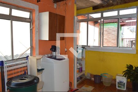 Casa à venda com 150m², 4 quartos e 1 vagaÁrea de Serviço