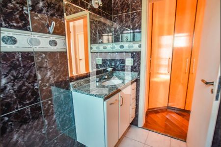 Apartamento à venda com 162m², 3 quartos e 2 vagasBanheiro da Suíte