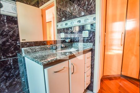 Apartamento à venda com 162m², 3 quartos e 2 vagasBanheiro da Suíte