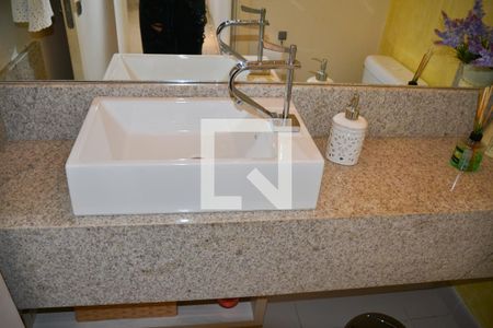 Apartamento para alugar com 186m², 3 quartos e 3 vagasBanheiro 4