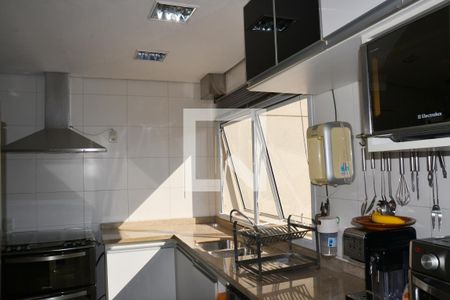 Apartamento para alugar com 186m², 3 quartos e 3 vagasCozinha