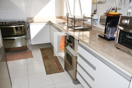 Apartamento para alugar com 186m², 3 quartos e 3 vagasCozinha