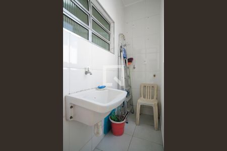 Casa à venda com 115m², 2 quartos e 1 vagaÁrea de serviço