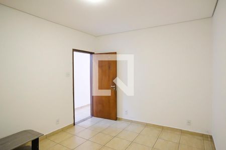 Casa à venda com 115m², 2 quartos e 1 vagaQuarto