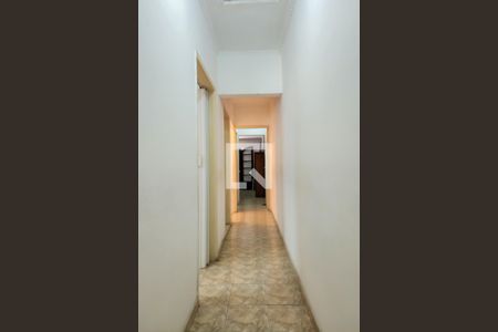 Casa à venda com 168m², 3 quartos e 2 vagas Casa à venda com 168m², 3 quartos e 2 vagasCorredor