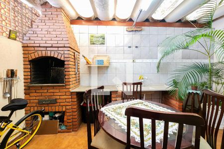 Casa à venda com 168m², 3 quartos e 2 vagas Casa à venda com 168m², 3 quartos e 2 vagasÁrea Gourmet