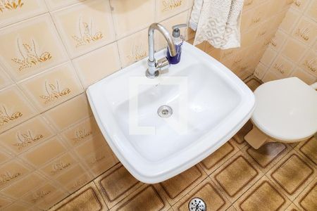 Casa à venda com 168m², 3 quartos e 2 vagas Casa à venda com 168m², 3 quartos e 2 vagasLavabo