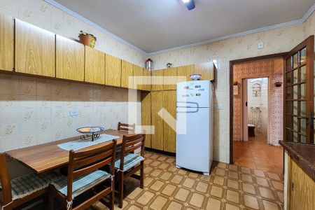 Casa à venda com 168m², 3 quartos e 2 vagas Casa à venda com 168m², 3 quartos e 2 vagasCozinha