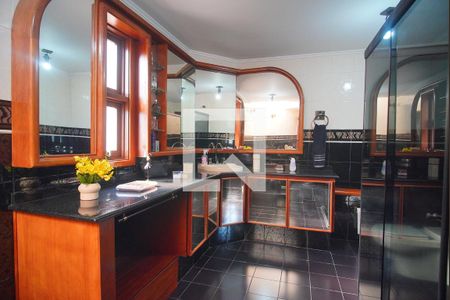 Casa à venda com 325m², 4 quartos e 4 vagas Casa à venda com 325m², 4 quartos e 4 vagasBanheiro da Suíte
