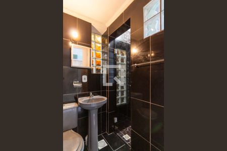 Apartamento à venda com 100m², 2 quartos e sem vaga Apartamento à venda com 100m², 2 quartos e sem vagaBanheiro de serviço