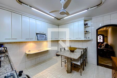Casa à venda com 170m², 2 quartos e 1 vagaCozinha