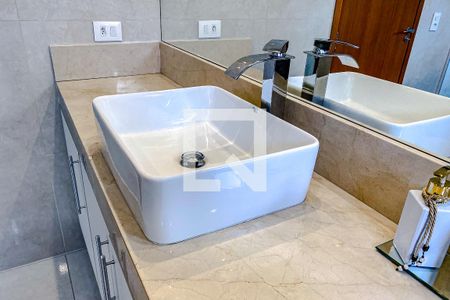 Casa à venda com 170m², 2 quartos e 1 vagaBanheiro da Suíte