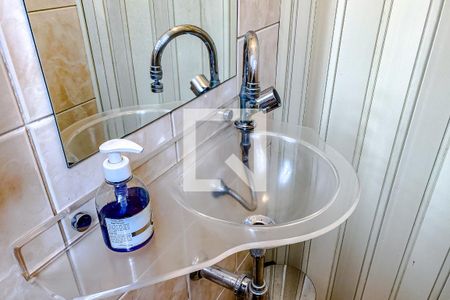 Casa à venda com 170m², 2 quartos e 1 vagaBanheiro de serviço