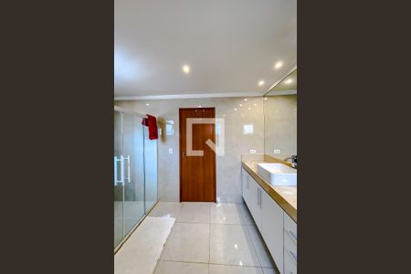 Casa à venda com 170m², 2 quartos e 1 vagaBanheiro da Suíte