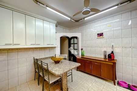 Casa à venda com 170m², 2 quartos e 1 vagaCozinha