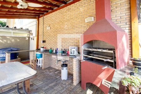 Apartamento à venda com 93m², 2 quartos e 1 vaga Apartamento à venda com 93m², 2 quartos e 1 vagaÁrea Comum - Churrasqueira