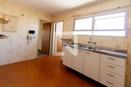 Apartamento à venda com 93m², 2 quartos e 1 vaga Apartamento à venda com 93m², 2 quartos e 1 vagaCozinha