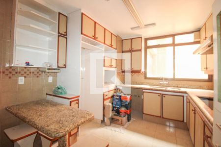 Apartamento à venda com 374m², 4 quartos e 4 vagasBanheiro