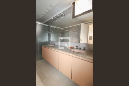 Apartamento à venda com 374m², 4 quartos e 4 vagasBanheiro