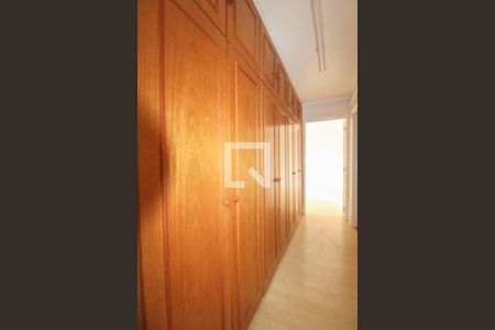 Apartamento à venda com 374m², 4 quartos e 4 vagasQuarto