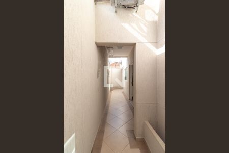 Casa à venda com 222m², 3 quartos e 5 vagasCorredor Lateral