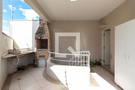 Casa à venda com 222m², 3 quartos e 5 vagasQuintal dos Fundos