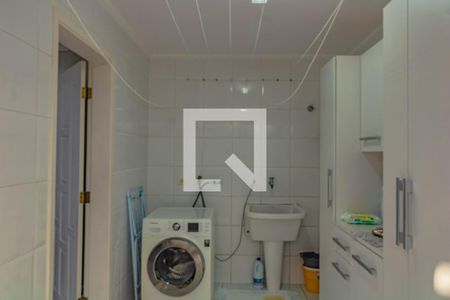Casa à venda com 200m², 3 quartos e 4 vagas Casa à venda com 200m², 3 quartos e 4 vagasÁrea de Serviço