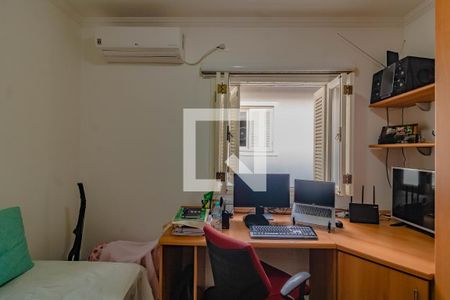Casa à venda com 200m², 3 quartos e 4 vagas Casa à venda com 200m², 3 quartos e 4 vagasQuarto 2