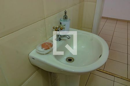 Casa à venda com 200m², 3 quartos e 4 vagas Casa à venda com 200m², 3 quartos e 4 vagasQuintal