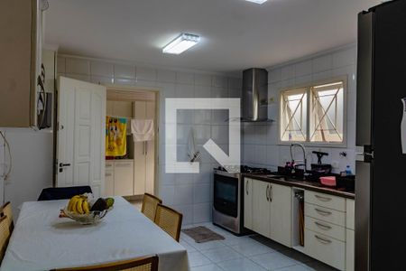 Casa à venda com 200m², 3 quartos e 4 vagas Casa à venda com 200m², 3 quartos e 4 vagasCozinha