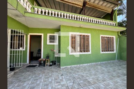 Casa à venda com 132m², 3 quartos e 1 vaga Casa à venda com 132m², 3 quartos e 1 vagaQuintal