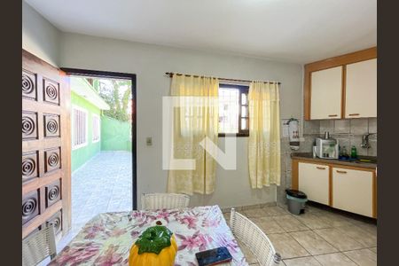 Casa à venda com 132m², 3 quartos e 1 vaga Casa à venda com 132m², 3 quartos e 1 vagaCozinha