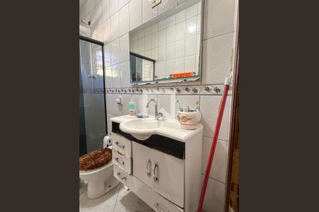 Casa à venda com 132m², 3 quartos e 1 vaga Casa à venda com 132m², 3 quartos e 1 vagaBanheiro