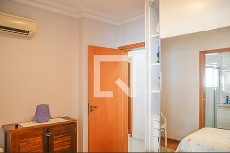 Apartamento à venda com 203m², 4 quartos e 4 vagasQuarto Suíte