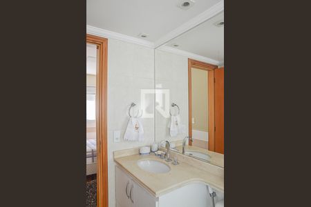 Apartamento à venda com 203m², 4 quartos e 4 vagasBanheiro da Suíte 3