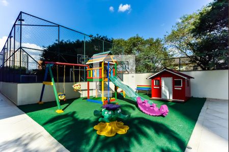 Apartamento à venda com 203m², 4 quartos e 4 vagasÁrea comum - Playground