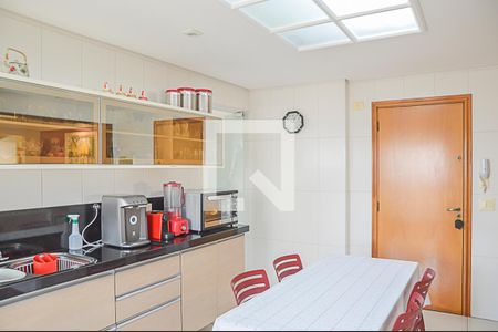 Apartamento à venda com 203m², 4 quartos e 4 vagasCozinha