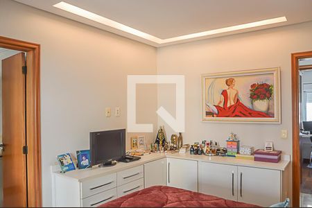 Apartamento à venda com 203m², 4 quartos e 4 vagasQuarto 2 - Suíte