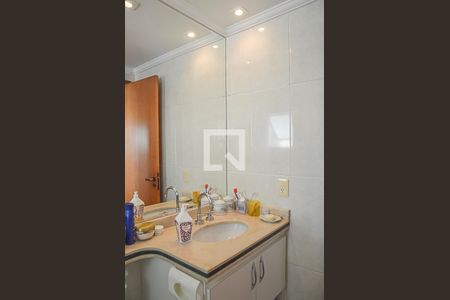 Apartamento à venda com 203m², 4 quartos e 4 vagasBanheiro da Suíte 2