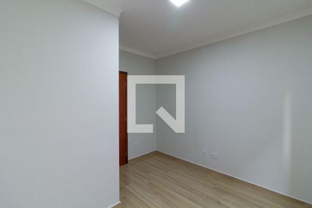 Casa à venda com 100m², 2 quartos e 2 vagasSuíte 2